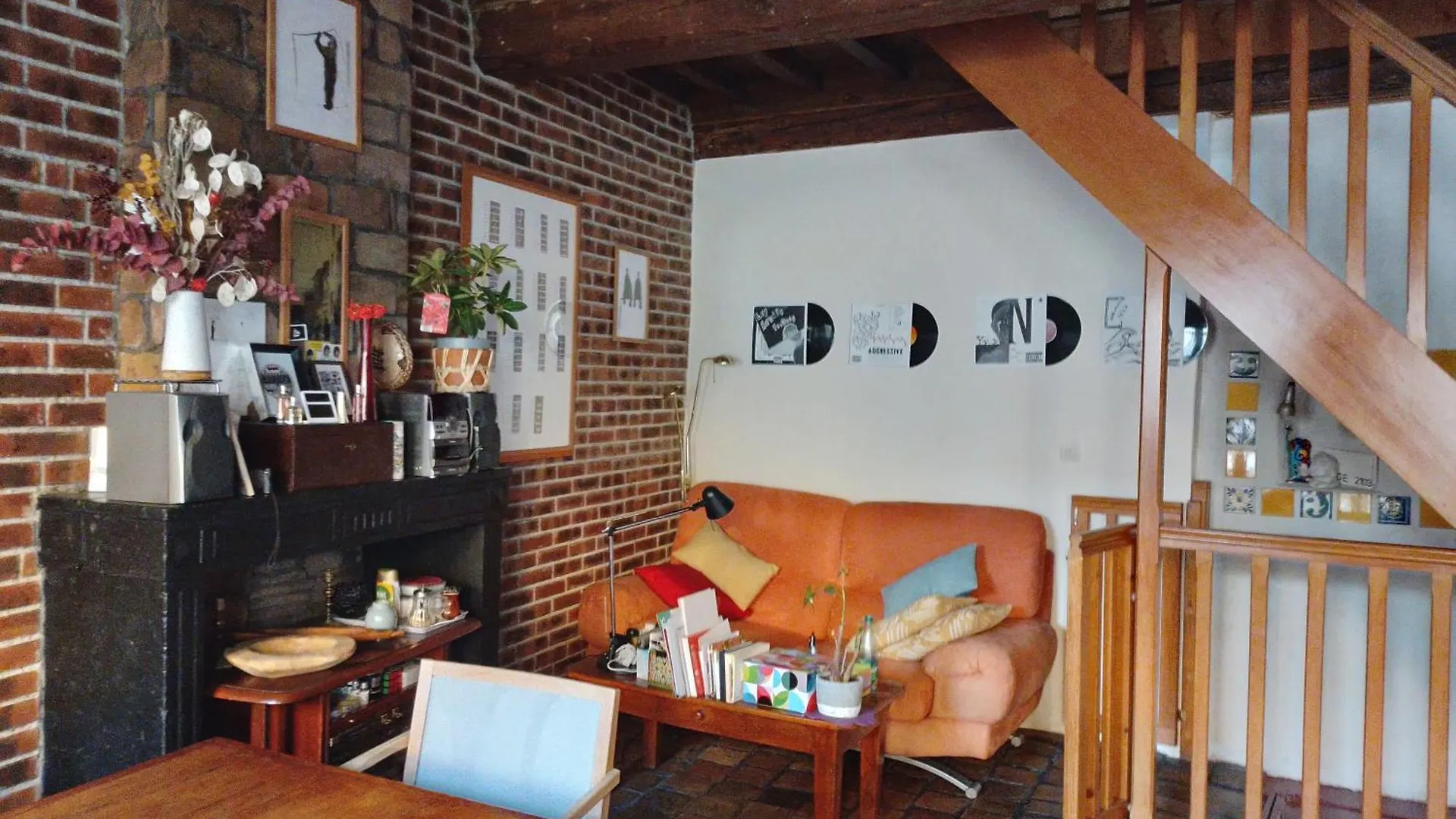 Chambre Dans Maison De Ville Vieux, Lyon St Just